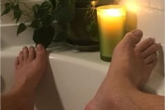 Feet-in-the-Tub